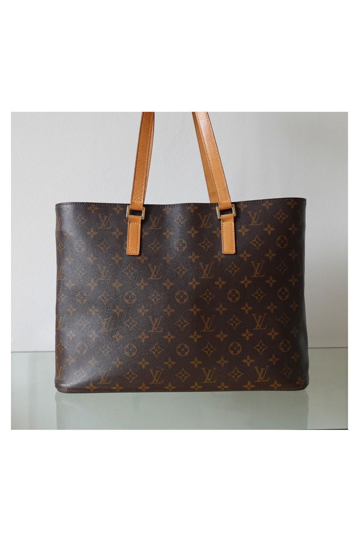 Louis Vuitton Tote Bag in Monogram
