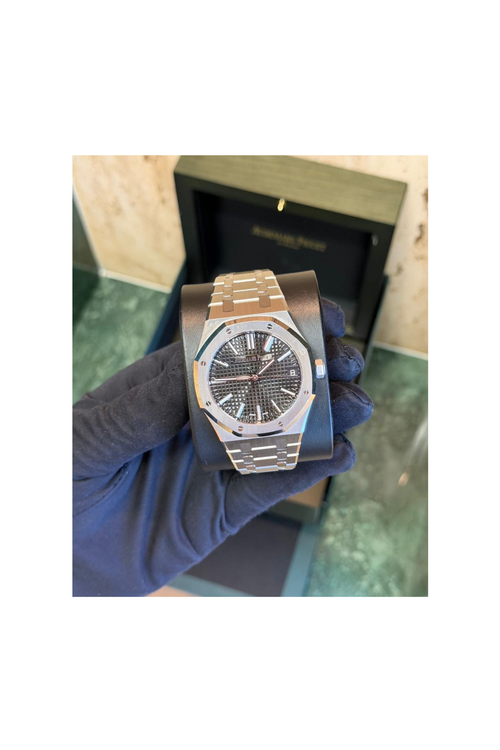 Audemars Piguet Royal Oak - 2023