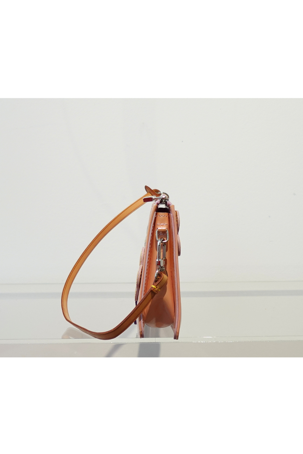 Louis Vuitton Monogram Vernis Leather Fleurs Pochette Rose