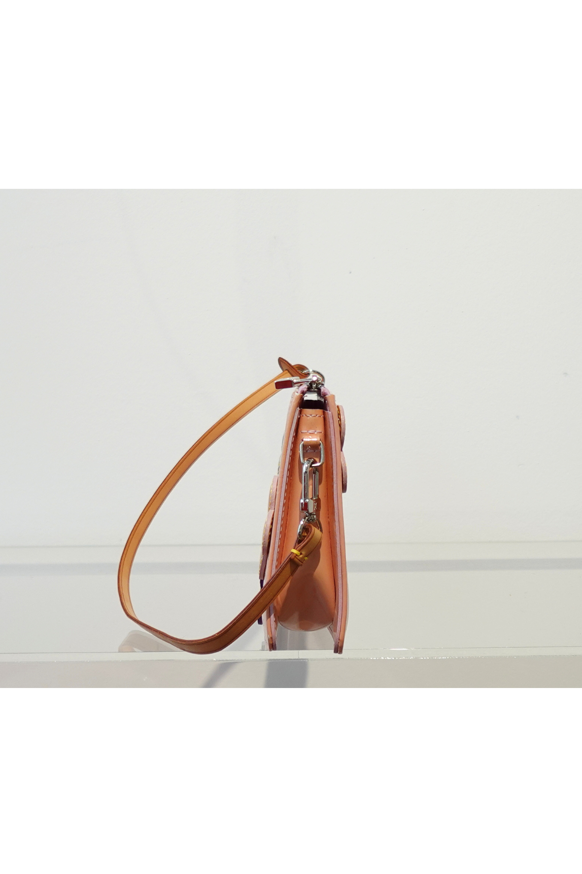 Louis Vuitton Monogram Vernis Leather Fleurs Pochette Rose