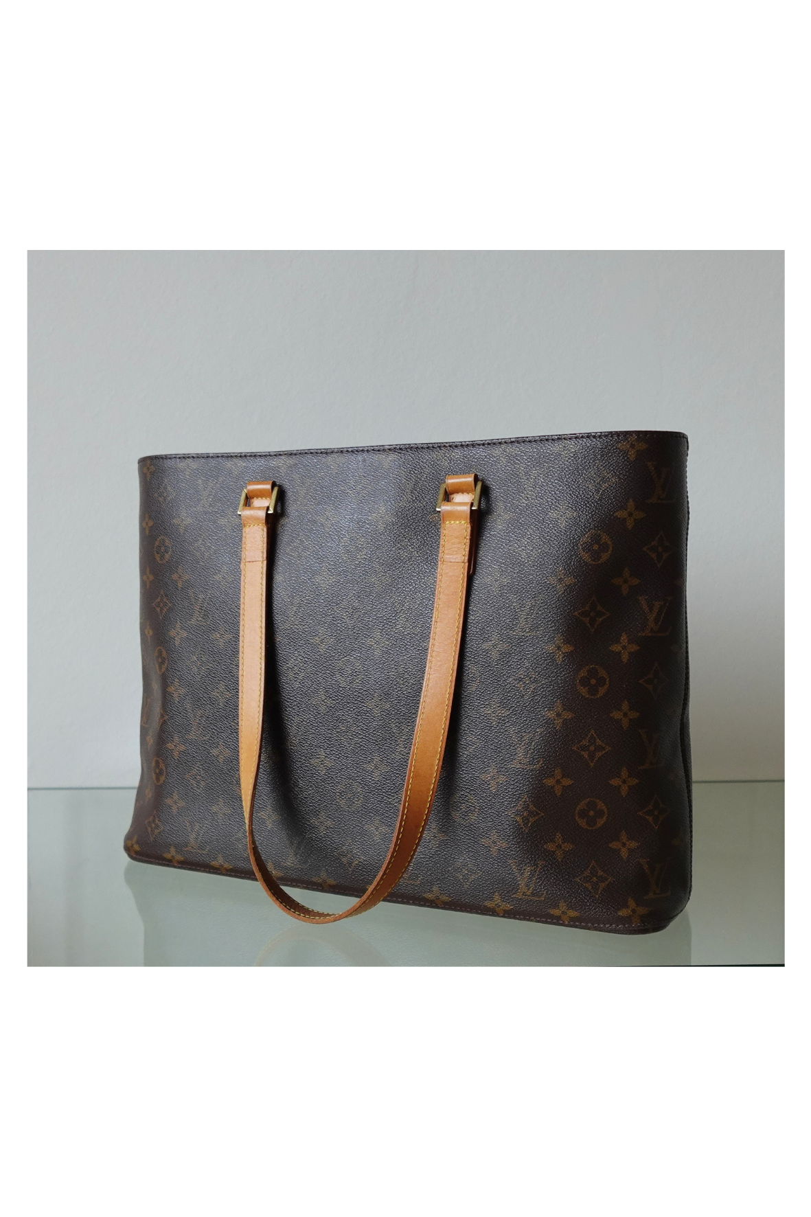 Louis Vuitton Tote Bag in Monogram